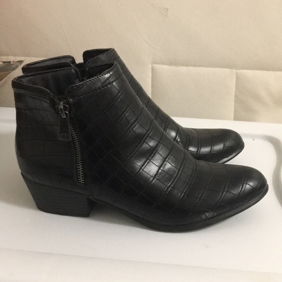 NWOT Boots basic for work - Picture 6 of 6
